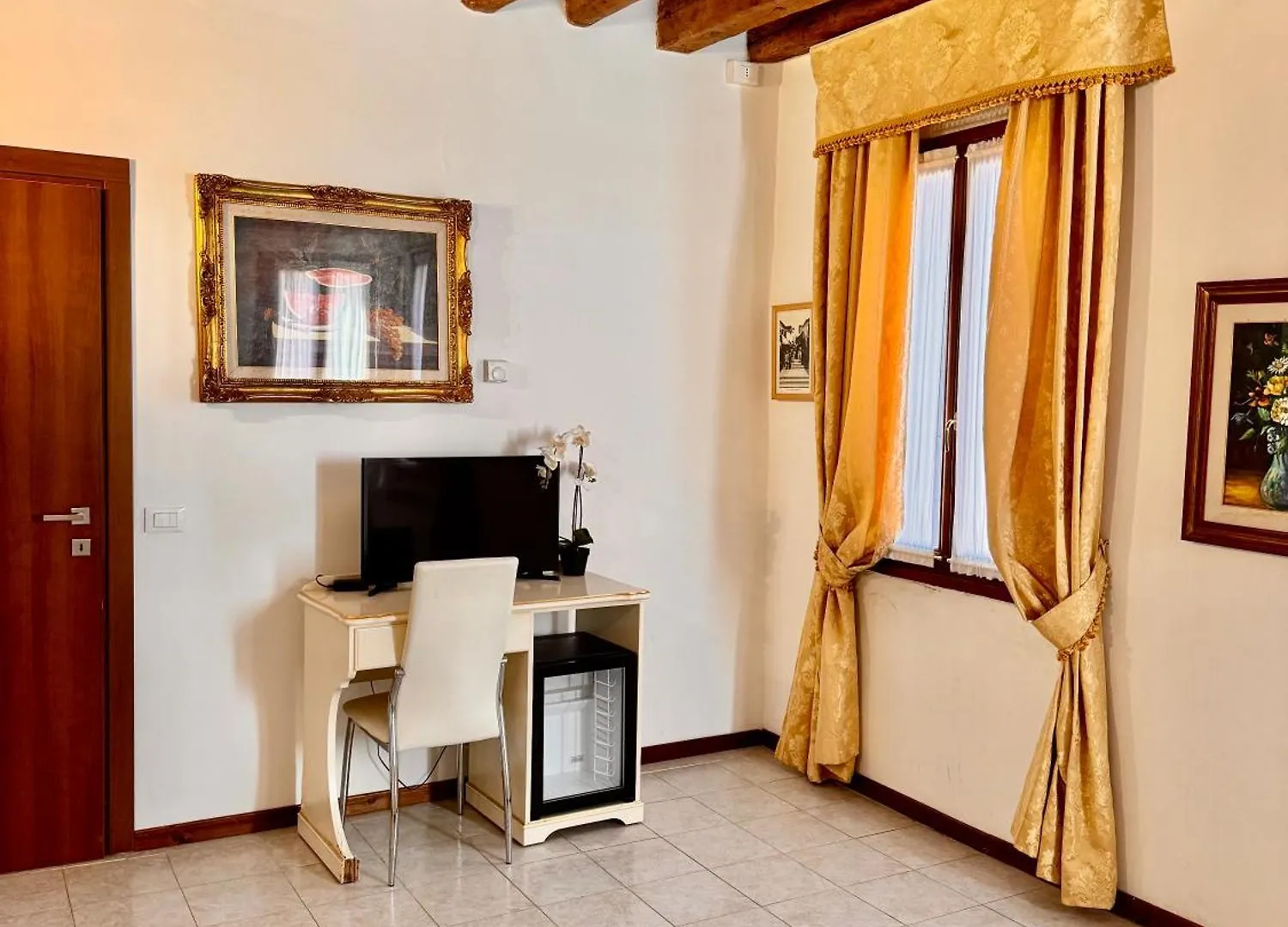 Vivere Venezia - Cozy Accommodations In The Heart Of Venecia Italia
