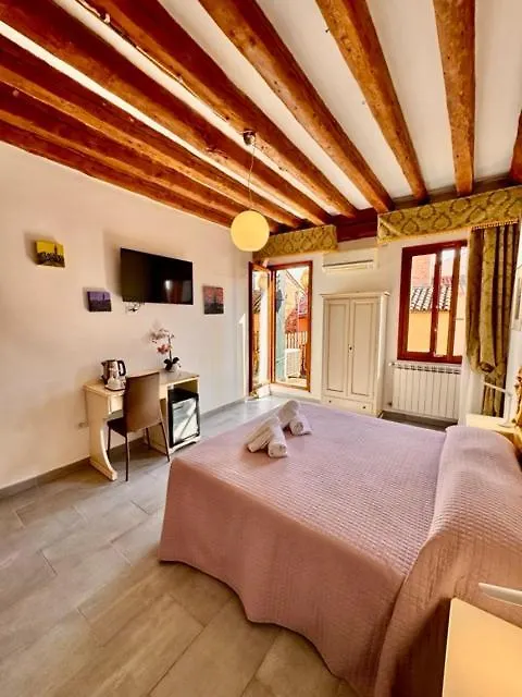 Vivere Venezia - Cozy Accommodations In The Heart Of Venedik İtalya