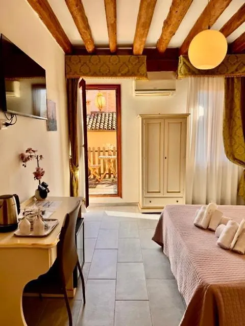 Daire Vivere Venezia - Cozy Accommodations In The Heart Of Venedik