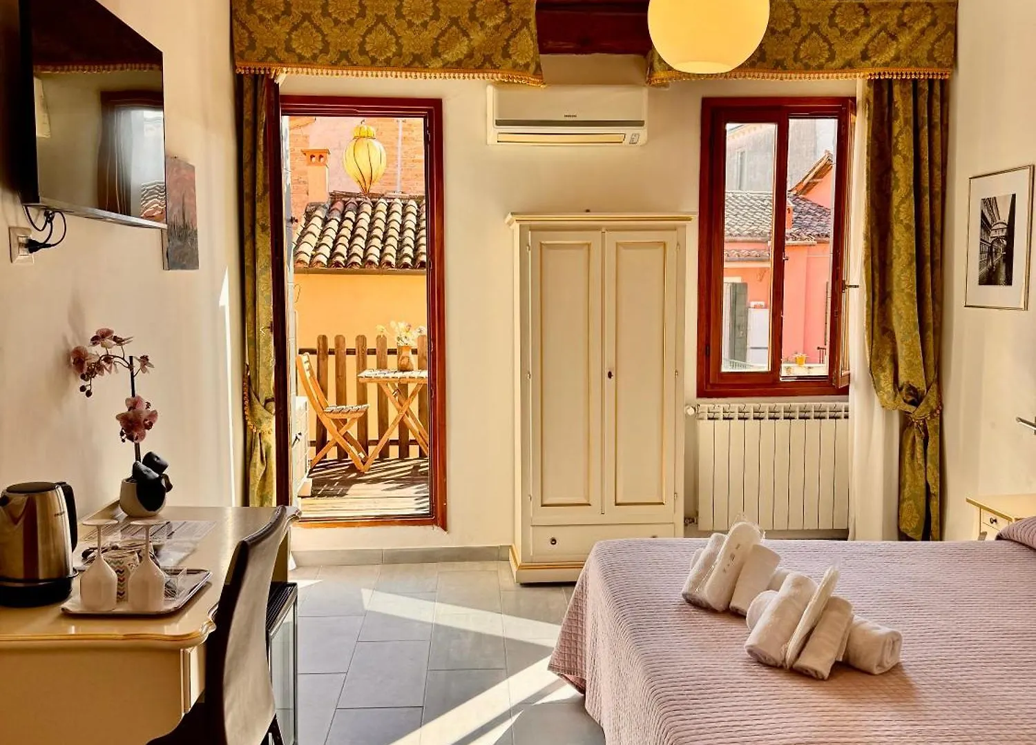 Vivere Venezia - Cozy Accommodations In The Heart Of Venedik