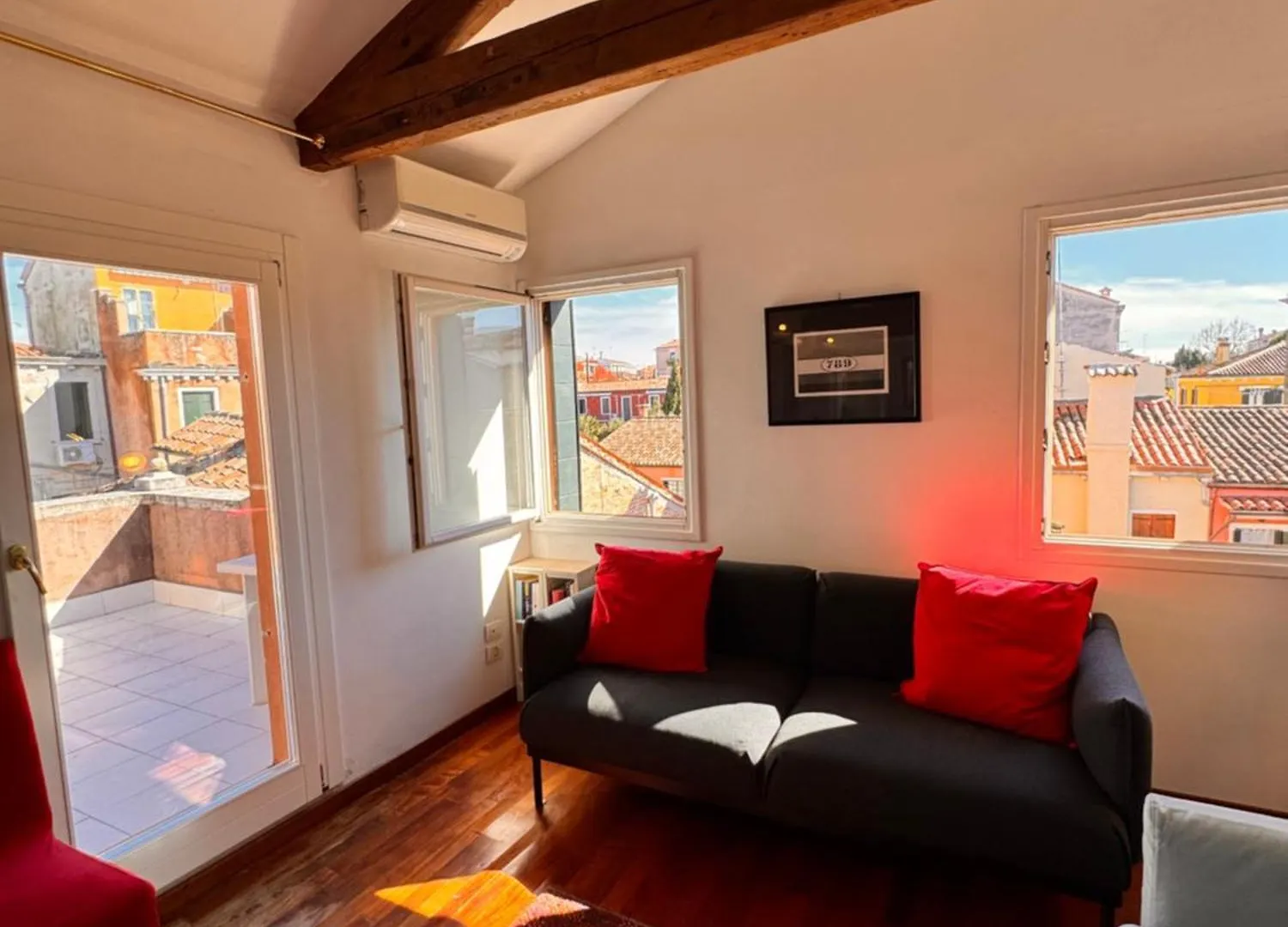 Vivere Venezia - Cozy Accommodations In The Heart Of Venedik Daire